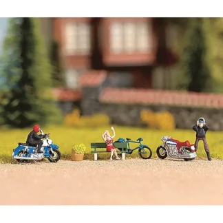 Trains | Noch 11522 HO In The City Park Scene Figures - Your Source for Gaming Essentials