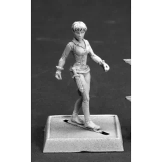 Reaper Miniatures Trinia Sabor #60102 Pathfinder Miniatures Unpainted D&D Mini - Your Source for Gaming Essentials Flash Sale